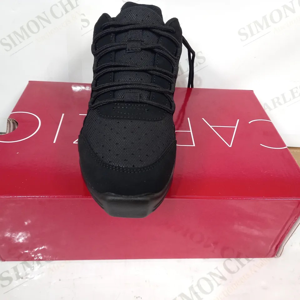 BOXED PAIR OF CAPEZIO ROCK IT SHOES IN BLACK UK SIZE 5.5