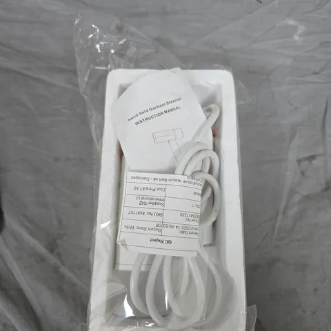 HAND-HELD GARMENT STEAMER – WITH INSTRUCTION MANUAL, IN PACKAGING 