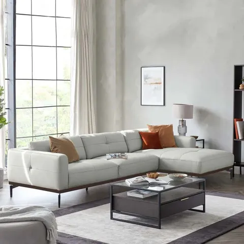 BOXED DANETTI COLTON NATURAL GREY LEATHER RIGHT HAND CORNER CHAISE SOFA (2 BOXES)