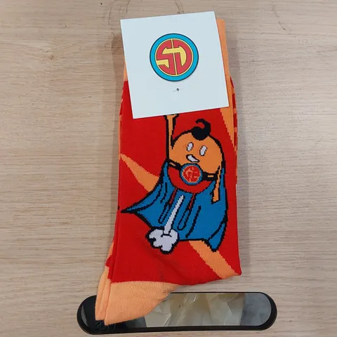 BOX OF APPROXIMATELY 360 BRAND NEW BIER CO 'SUPER DAD' SOCKS (1 BOX)