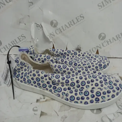 VIONIC MALIBU SLIP ON SHOE - SIZE UK 6