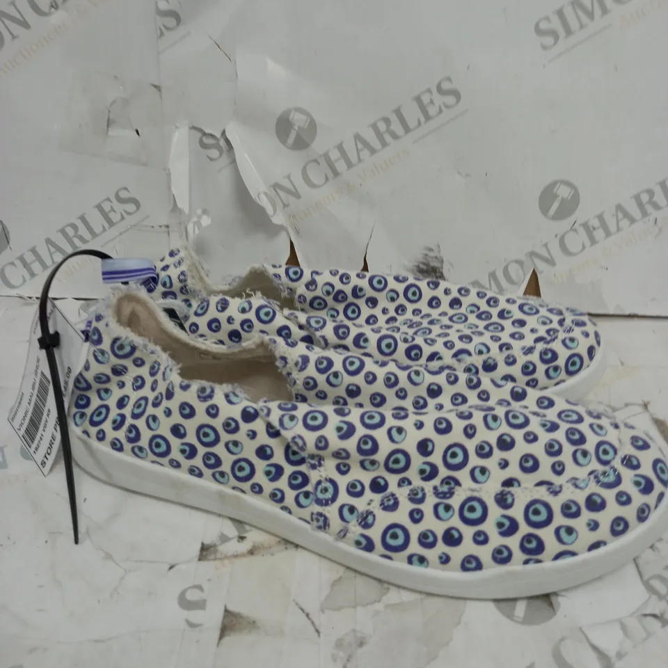 VIONIC MALIBU SLIP ON SHOE - SIZE UK 6