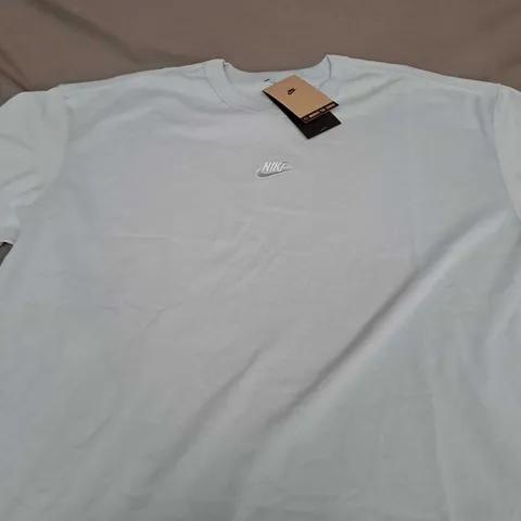 NIKE LOGO CASUAL T-SHIRT SIZE L