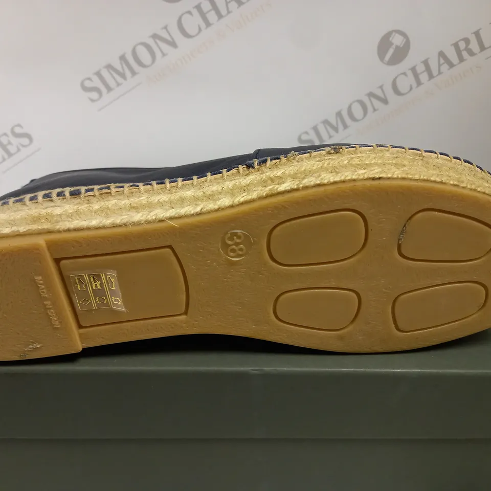 BOXED HOBBS ALICIA ESPADRILLE IN NAVY - SIZE 5
