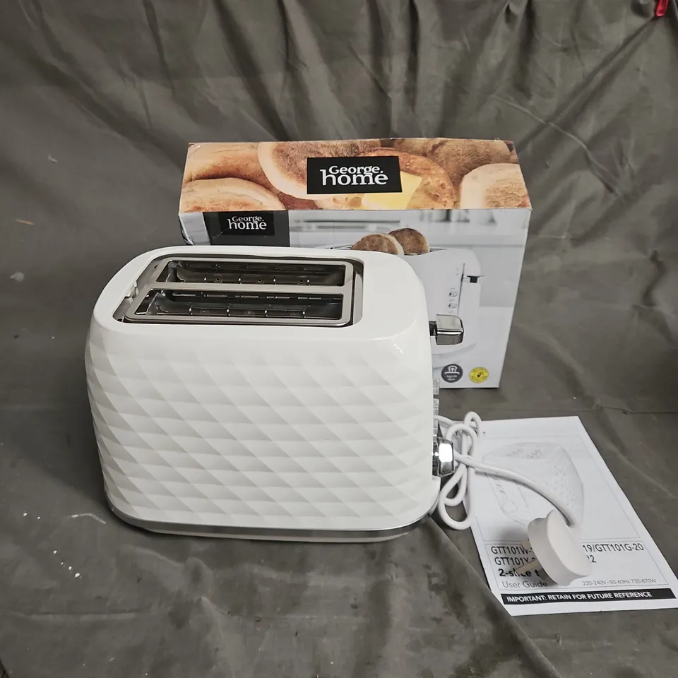 BOXED 2-SLICE TEXTURED TOASTER IN WHITE