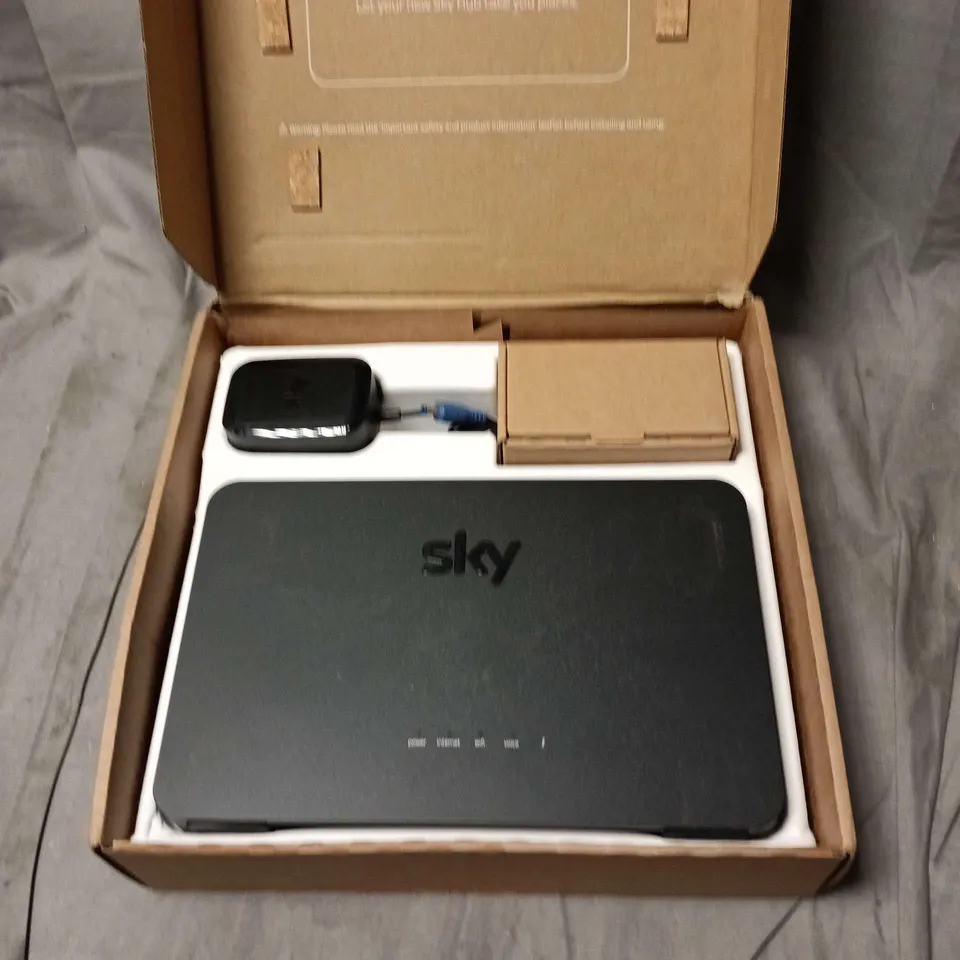 SKY ROUTER SR203HUK – BOXED 