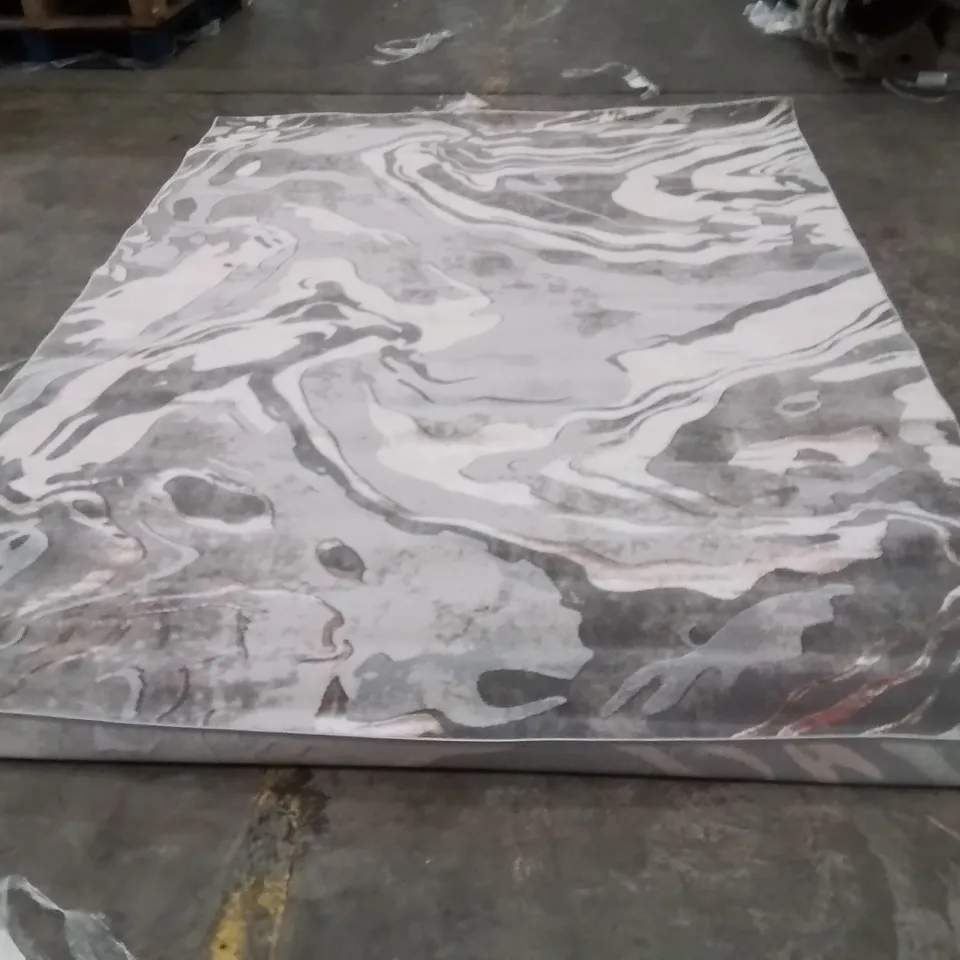 QUALITY DESIGNER AREA RUG - APPROXIMATELY 290X210CM