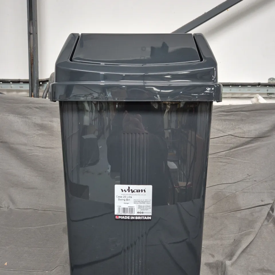 WHAM CASA 25 LITRE SWING BIN –