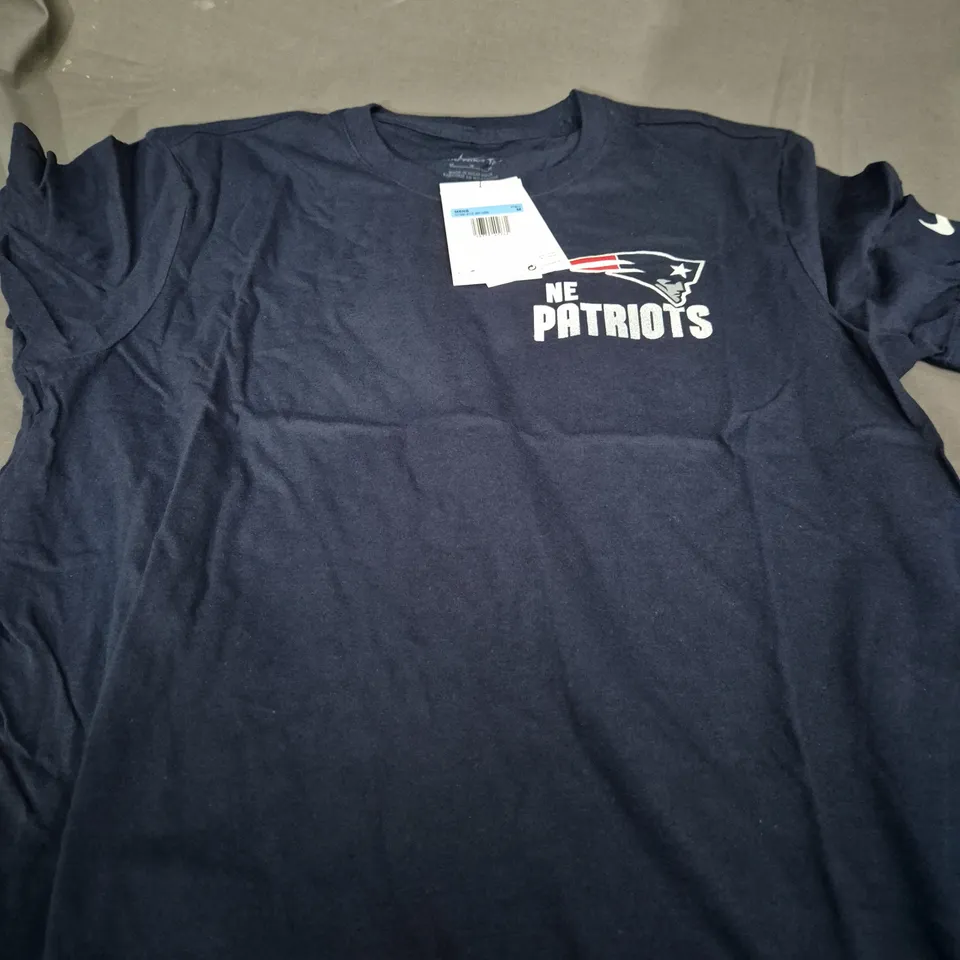 THE NIKE TEE NAVY PATRIOTS T-SHIRT - MEDIUM