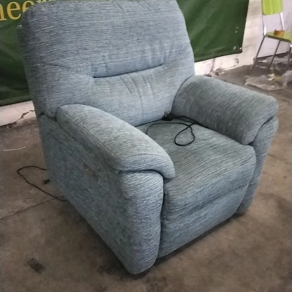 QUALITY BRITISH DESIGNED & MANUFACTURED G PLAN SEATTLE POWER RECLINER WAFFLE MARINE FABRIC ARMCHAIR