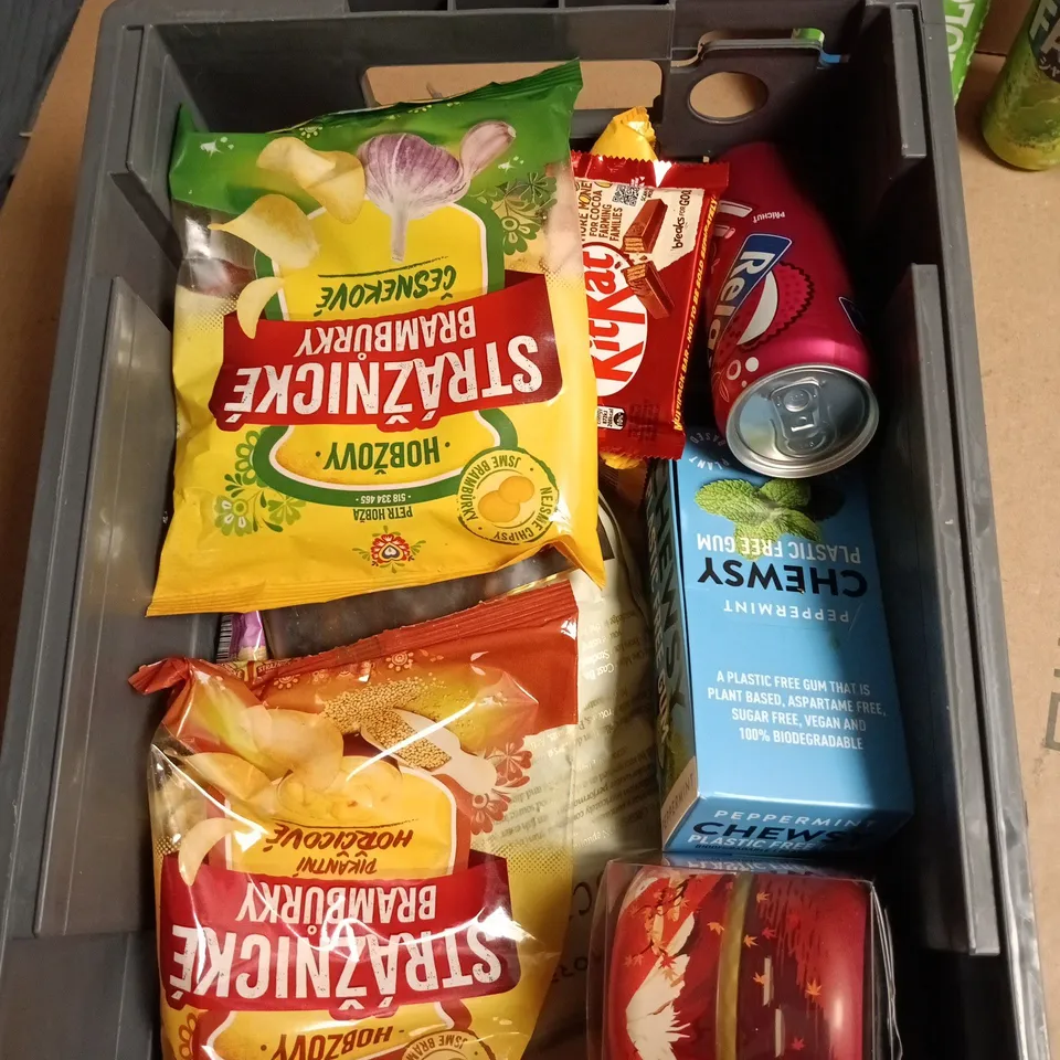 APPROXIMATELY 12 ASSORTED FOOD AND DRINKS ITEMS TO INCLUDE - TONY'S DARK ALMOND SEA SALT CHOCOLATE BAR, JAPANESE FANTA, COCA-COLA ZERO ETC 