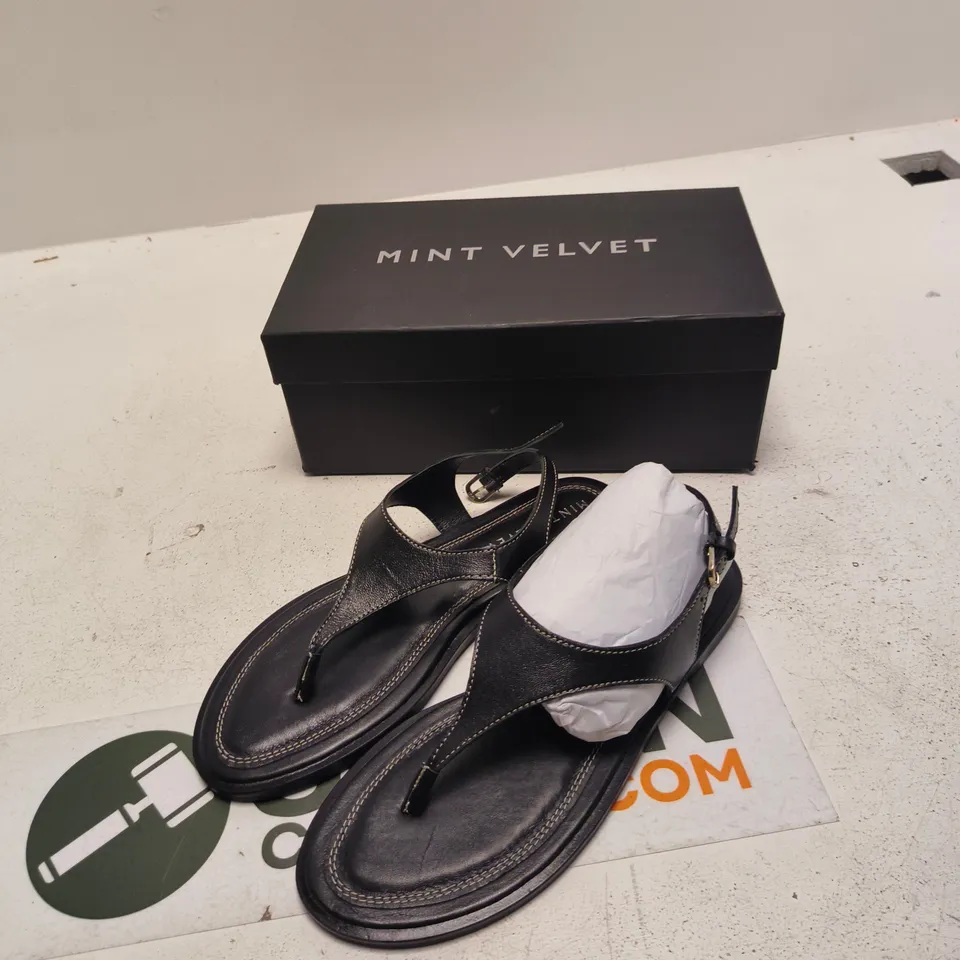 MINT VELVET LUNA BLACK SLINGBACK FLIP FLOP SANDALS – UK 8 (EU 41, US 10) – BOXED