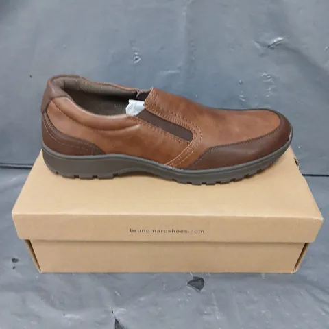 BOXED PAIR OF BRUNO MARC SLIP ON SHOES IN BROWN - 8.5