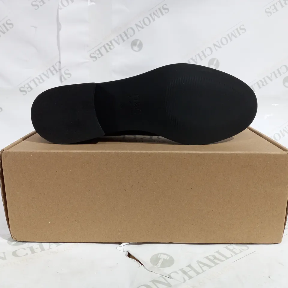 PAIR OF NAE LOLA BLACK VEGAN SHOES - UK SIZE 6