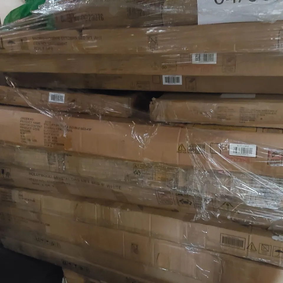PALLET TO CONTAIN A LARGE QUANTITY OF DESIGNER FURNITURE PARTS