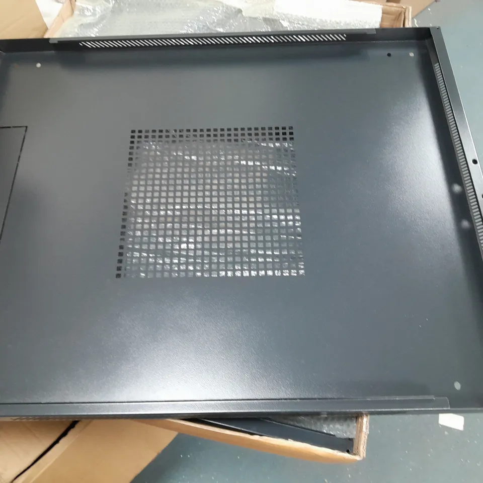 BOXED PAIR OF LMS DATA BLACK METAL PANELS