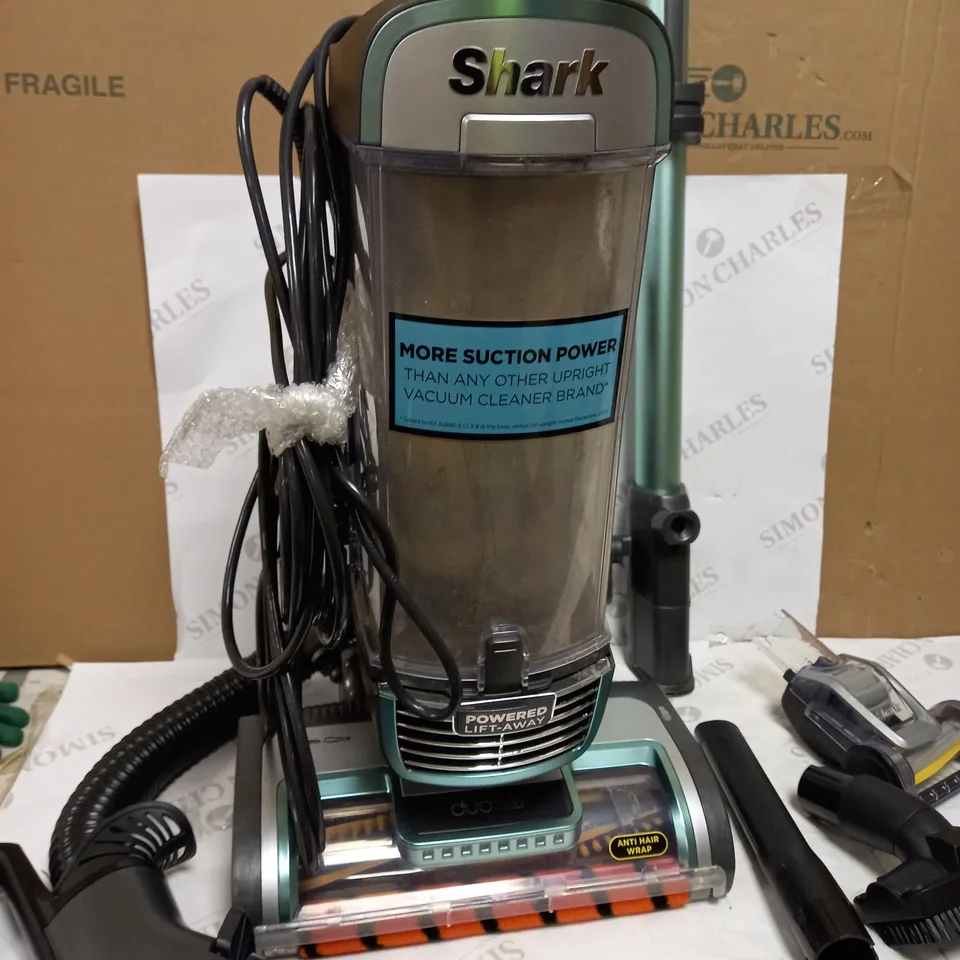 SHARK UPRIGHT VACUUM CLEANER 