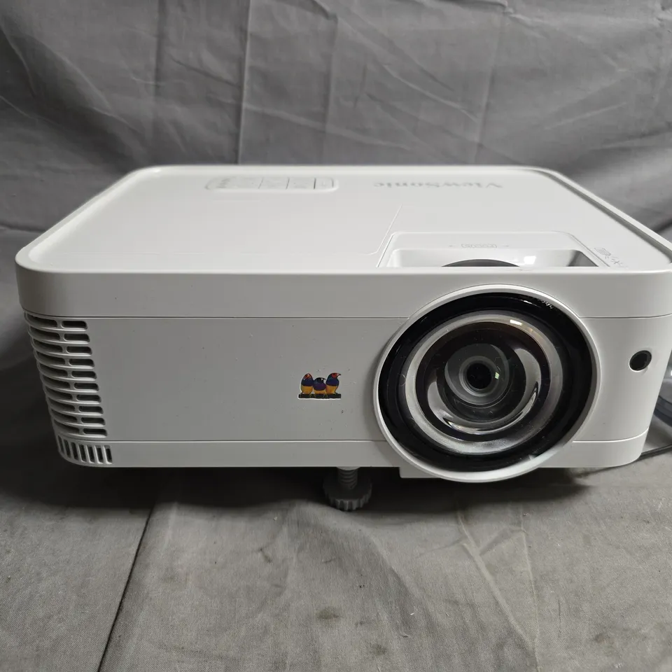 VIEWSONIC PROJECTOR 
