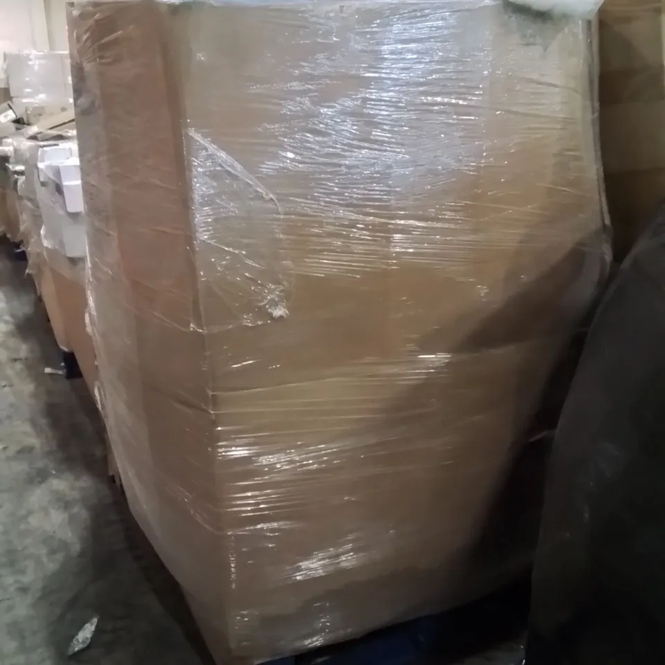 PALLET CONTAINING LARGE QUANTITY OF PILLOWS 