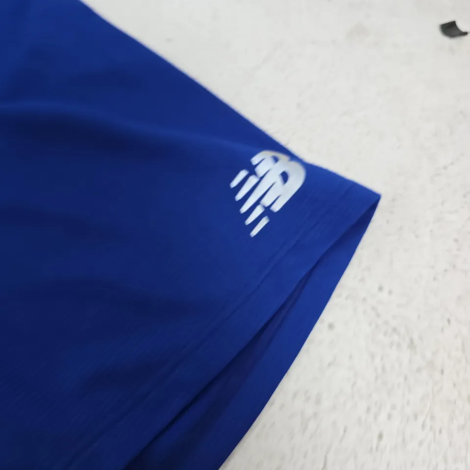 NEW BALANCE TECH TEE - SIZE SMALL