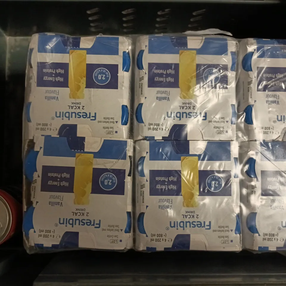 APPROXIMATELY 5 ASSORTED FOOD AND DRINK ITEMS TO INCLUDE FRESUBIN MULTIPACK, HUEL, KOMBUCHA, ETC
