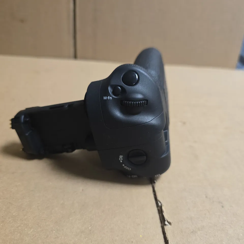 CANON BG-E20 BATTERY GRIP