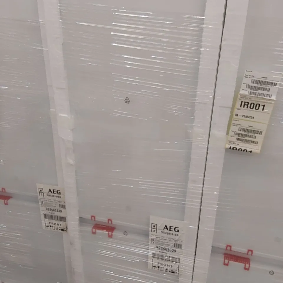 AEG OSC5S181ES LOW FROST INTEGRATED FRIDGE FREEZER, SLIDING HINGE, 70/30 RRP £500