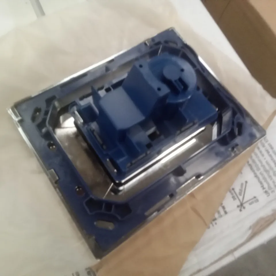 BOXED GROHE CHROME TOILET FLUSH BUTTON 