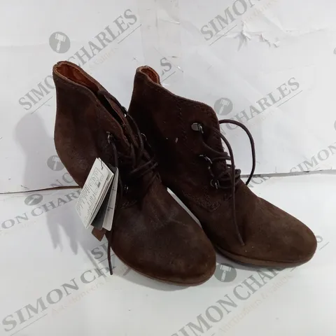 PAIR OF MANGO BROWN BOTS SIZE 6