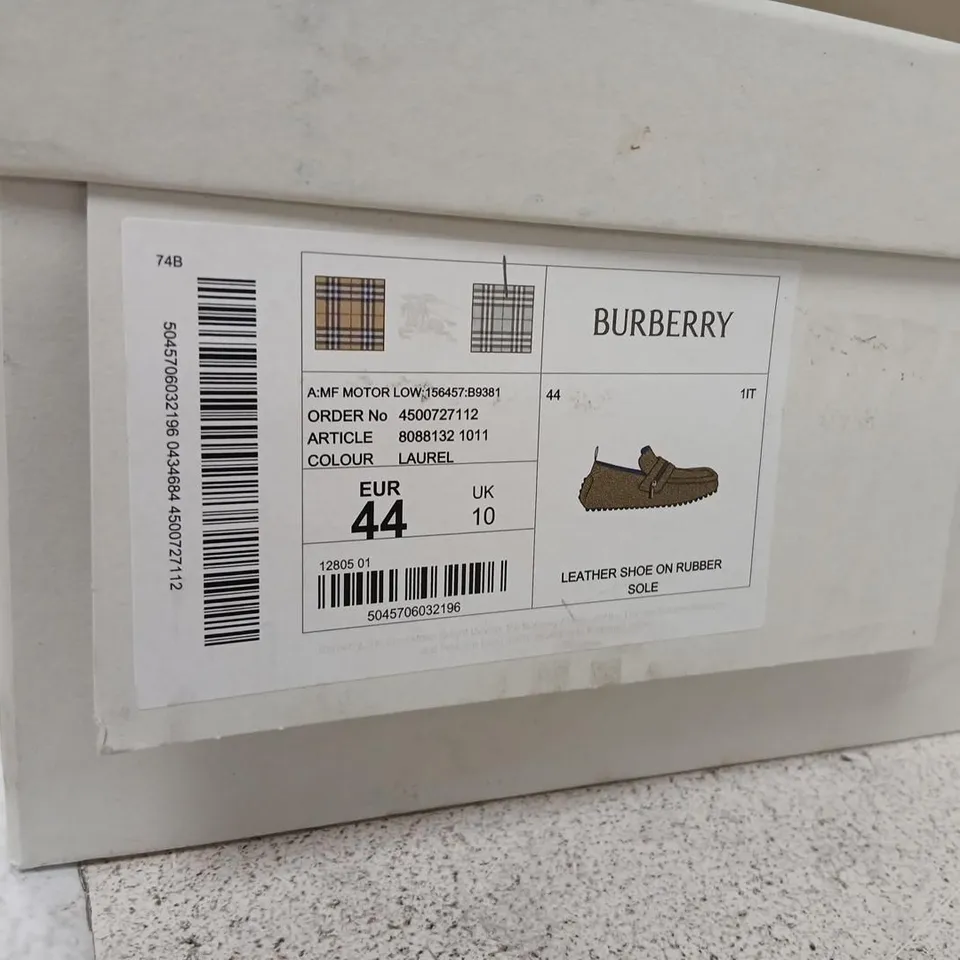 BURBERRY BEIGE LEATHER LOAFERS WITH ZIP DETAIL – UK 10 (EU 44)