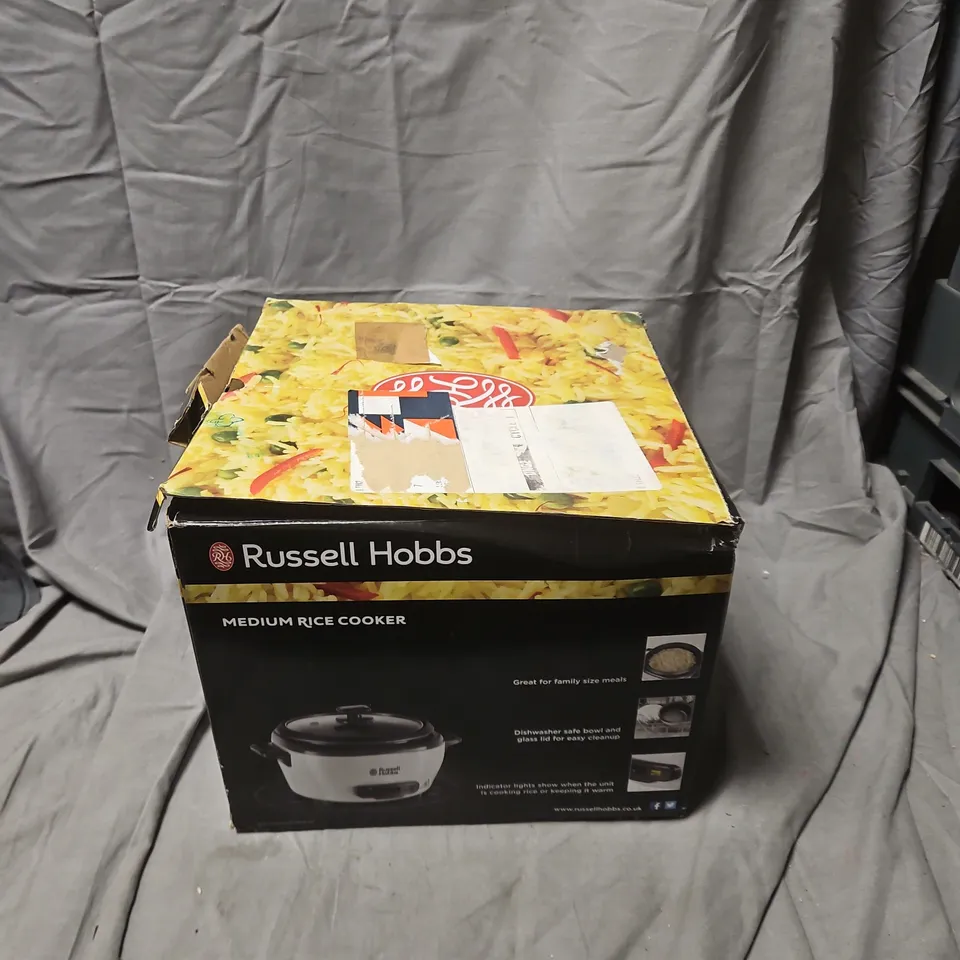 RUSSELL HOBBS MEDIUM RICE COOKER – WHITE, WITH BOX