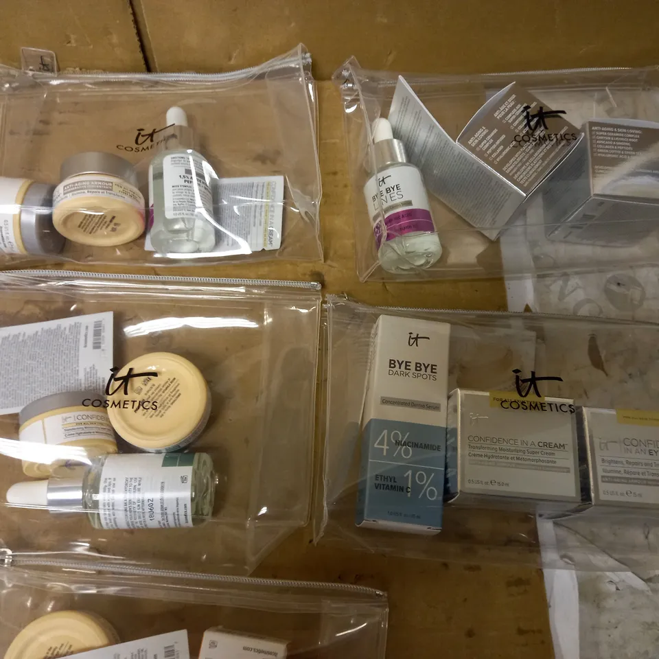 LOT OF 11 COSMETIC HEALTH AND BEAUTY CLEAR BAGS 