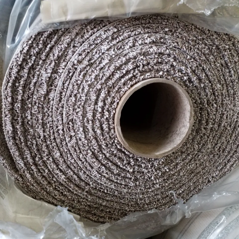 ROLL OF QUALITY B.CLASSIC CHARM HEATHER 730 EARTHY CANE CARPET APPROXIMATELY 9.7×5M