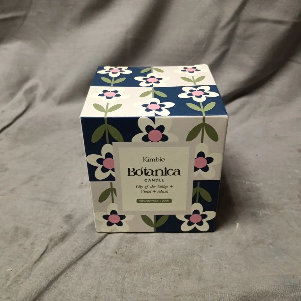 KIMBIE BOTANICA CANDLE - LILY OF THE VALLEY, VIOLET & MUSK (BOXED AND SEALED)
