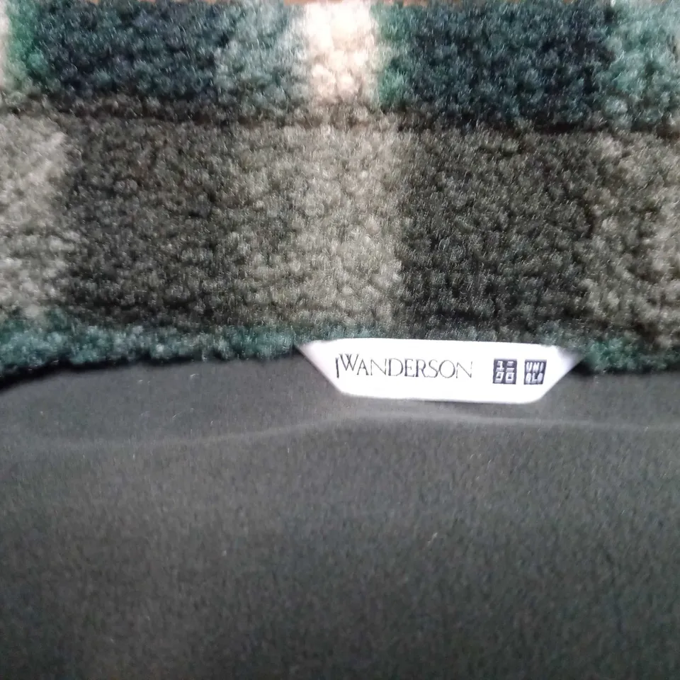 UNIQLO DARK GREEN CHECKED BORG/FLEECE LINED JACKET - MEDIUM