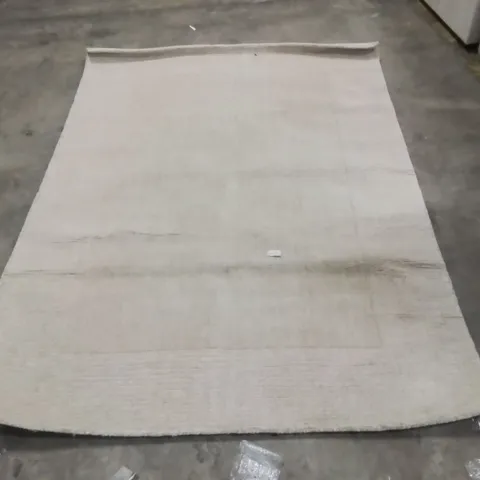 QUALITY DESIGNER AREA RUG - APPROXIMATELY 205X145CM