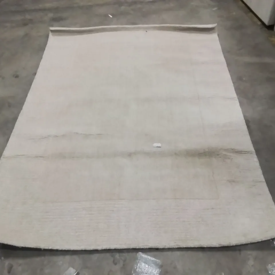 QUALITY DESIGNER AREA RUG - APPROXIMATELY 205X145CM