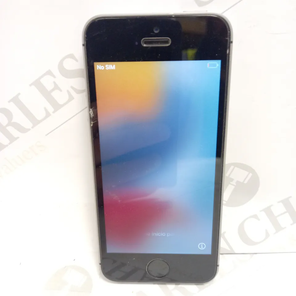 APPLE IPHONE SE SMARTPHONE 