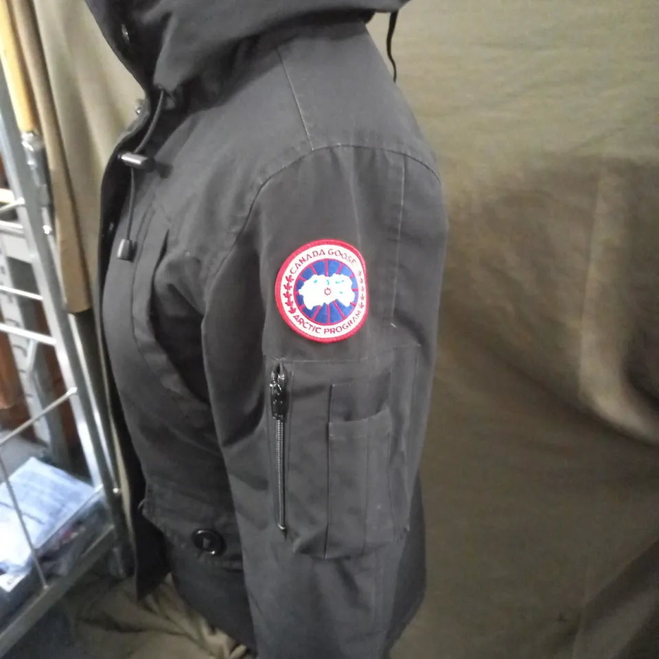 CANADA GOOSE PARKA COAT SIZE S