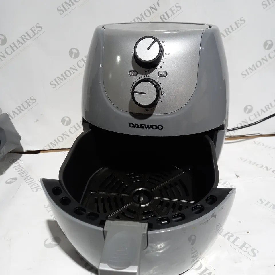 BOXED DAEWOOD 4 LITRE AIR FRYER 