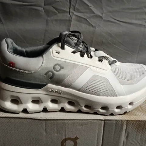 BOXED PAIR OF ON CLOUD CLOUDRUNNER 2  – WOMENS - UK SIZE 6