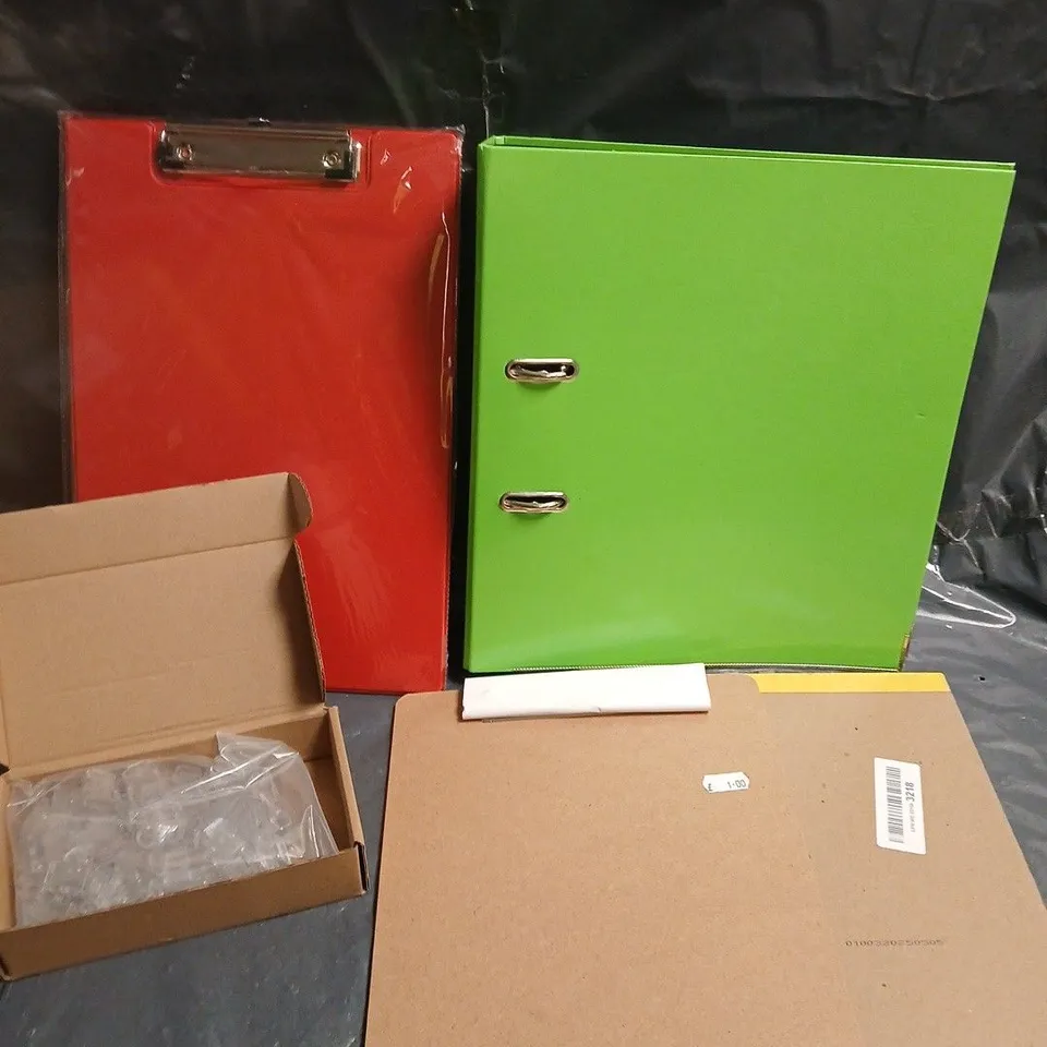 APPROXIMATELY 15 ASSORTED OFFICE & HOMEWARE PRODUCTS TO INCLUDE FOLDERS, NOPE PADS, CLIP BOARDS ETC 