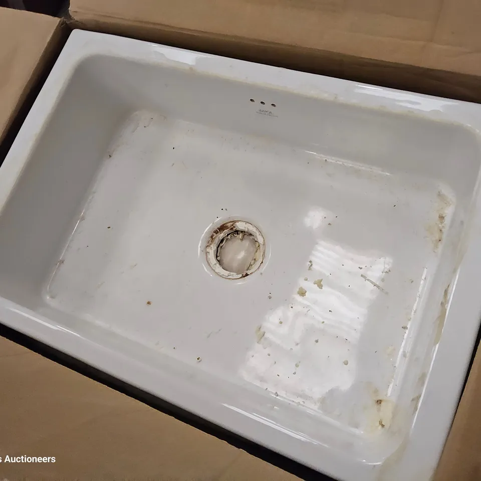 BOXED DEVOL WILPSHIRE WHITE CERAMIC SINK