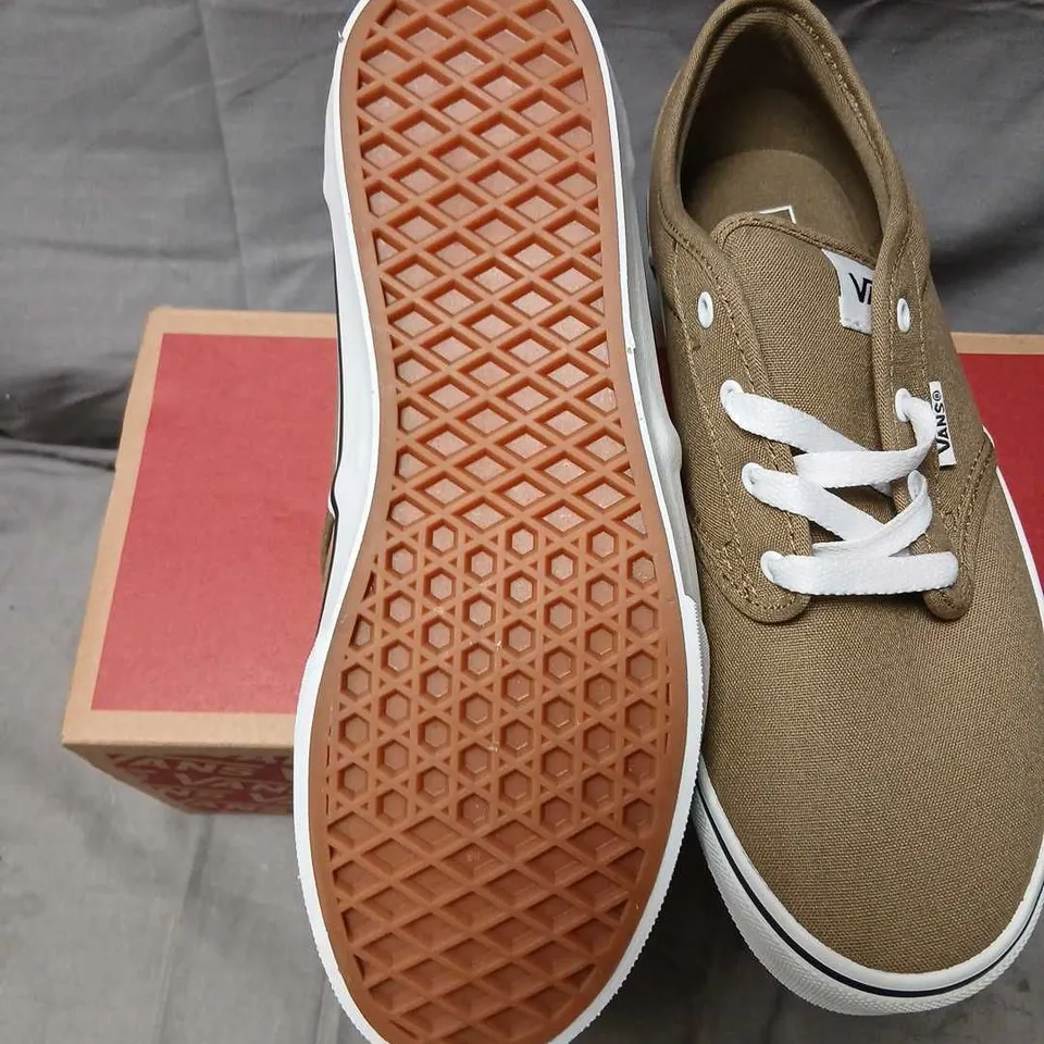 VANS ATWOOD CANVAS OLIVE SNEAKERS – BOXED, UK 5.5 (US 6.5, EU 38.5)