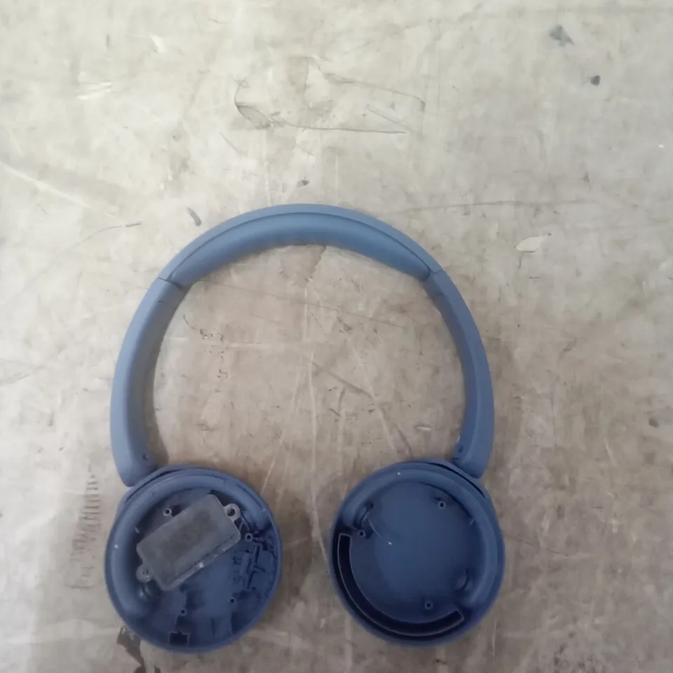 BOXED SONY HEADPHONES 
