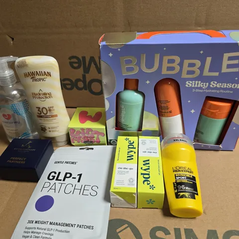 APPROXIMATELY 15 ASSORTED HEALTH & BEAUTY PRODUCTS TO INCLUDE BUBBLE, WYPE AND LOTION 