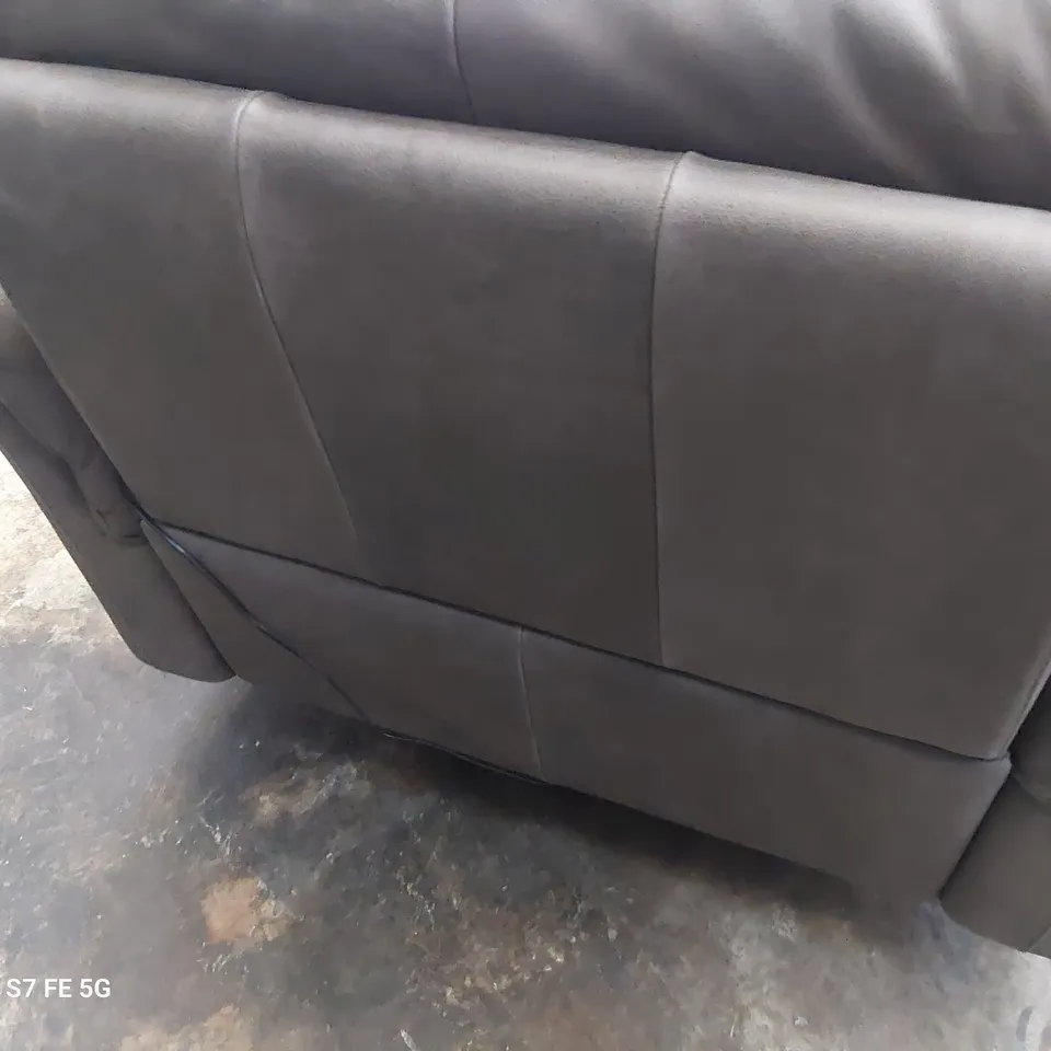 QUALITY ITALIAN DESIGNER POWER RECLINING EASY CHAIR DAMASCO LEATHER