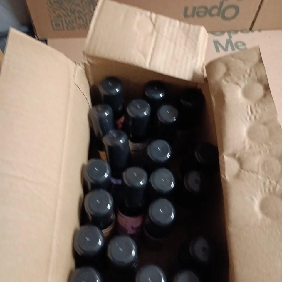 BOX OF APPROXIMATELY 20 ASSORTED MATRIX BLOW DRY TEMP COLOUR 