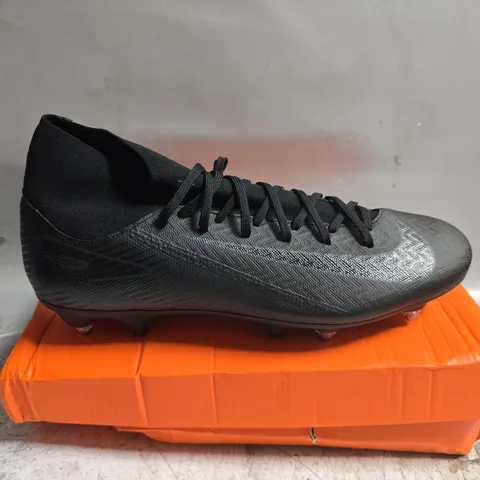 BOXED PAIR OF NIKE ZOOM MERCURIAL SUPERFLY 10 ACADEMY SG-PRO AC MEN'S FOOTBALL BOOTS BLACK - UK 10