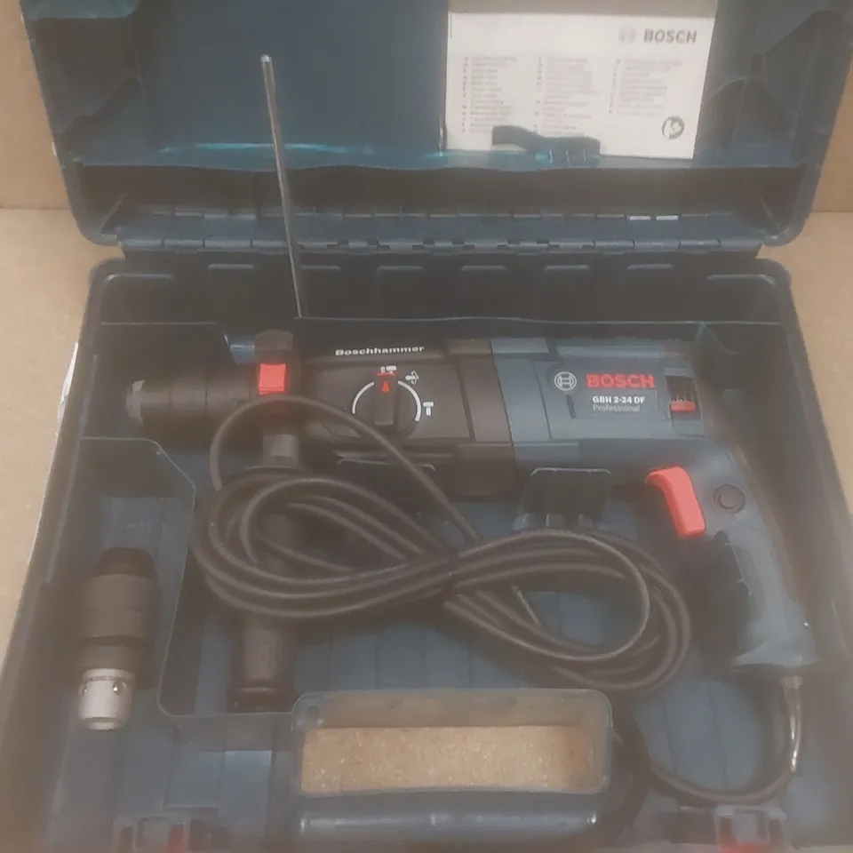 BOSCH GBH 2-24 DF PROFESSIONAL - ROTARY HAMMER - 790 W, WITH CASE 